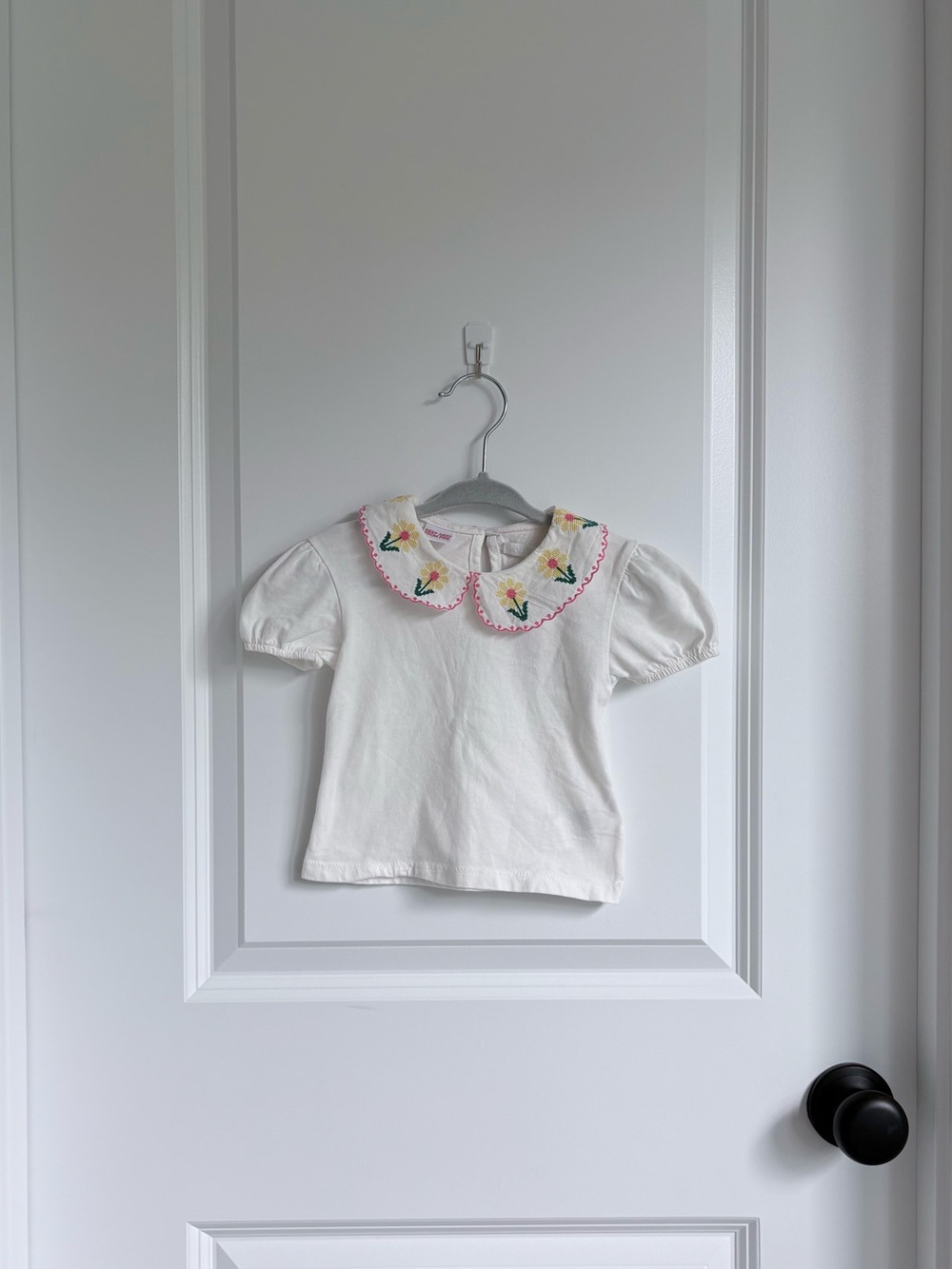 Zara Embroidered Daisy Peter Pan Collared Shirt NWOT